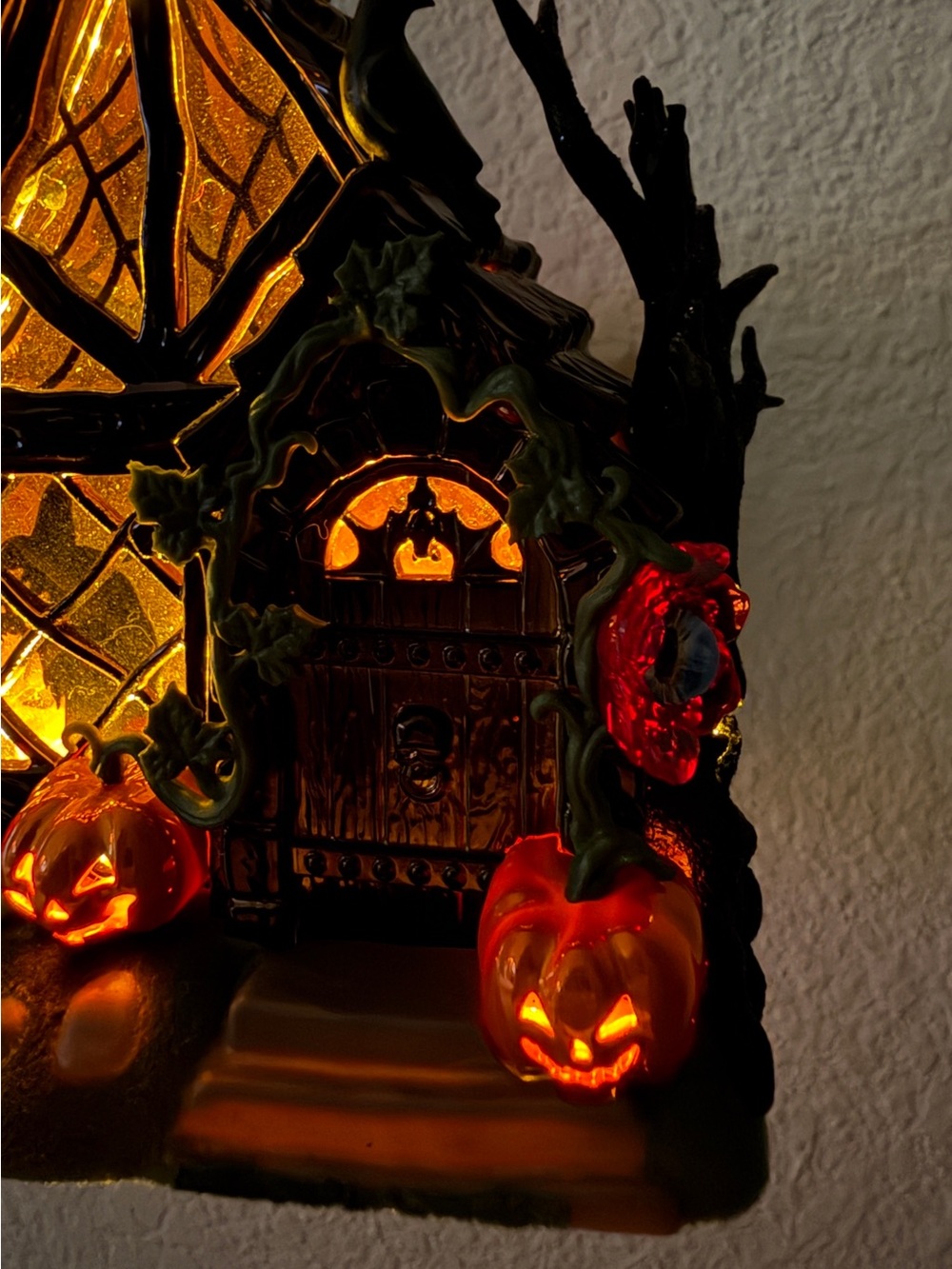 BATH & BODY WORKS Witches Cottage Happy Halloween Projector Wallflower Diffuser - Picture 6 of 6